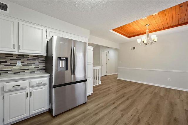 14406 St Andrews Drive, Grandview, MO 64030