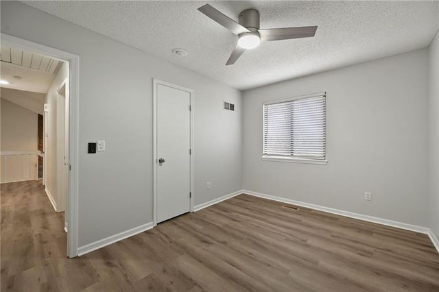 14406 St Andrews Drive, Grandview, MO 64030