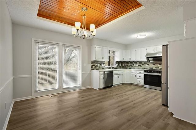 14406 St Andrews Drive, Grandview, MO 64030