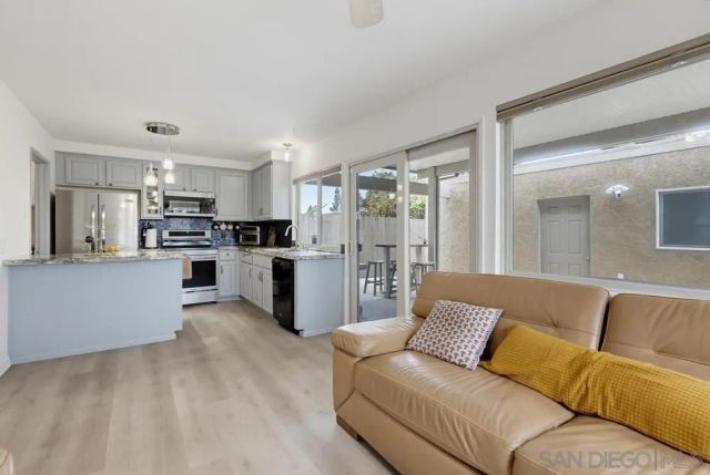 10639 Escobar Dr, San Diego, CA 92124