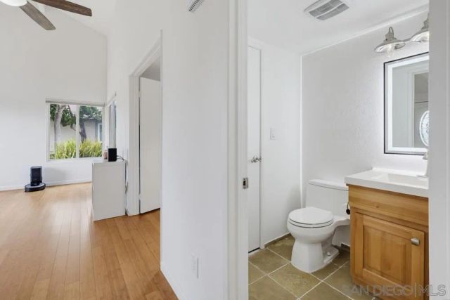 10639 Escobar Dr, San Diego, CA 92124