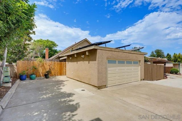 10639 Escobar Dr, San Diego, CA 92124