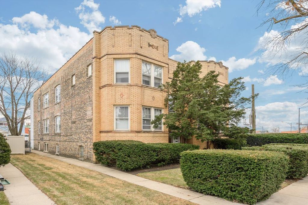 3615 N Sawyer Avenue 1, Chicago, IL 60618