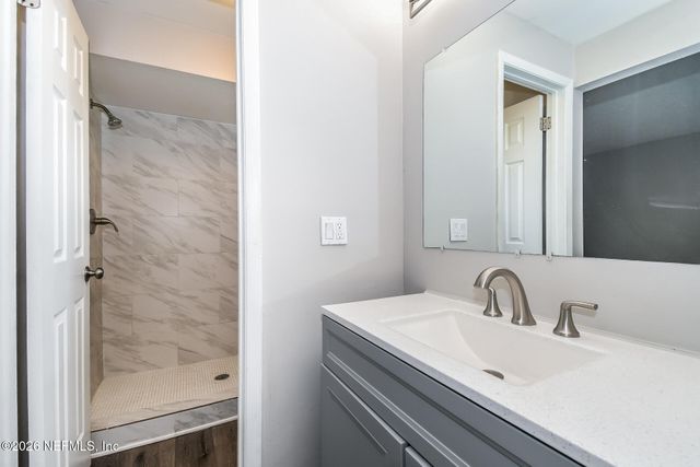 8371 POINTER Drive N, Jacksonville, FL 32221