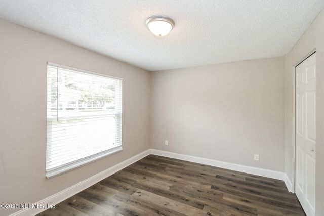 8371 POINTER Drive N, Jacksonville, FL 32221