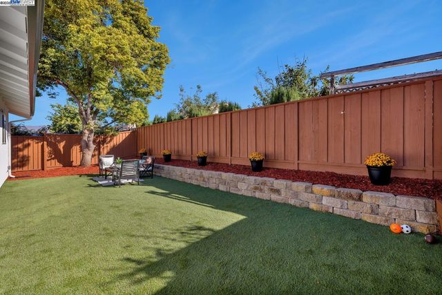 2834 White Acres Dr, San Jose, CA 95148