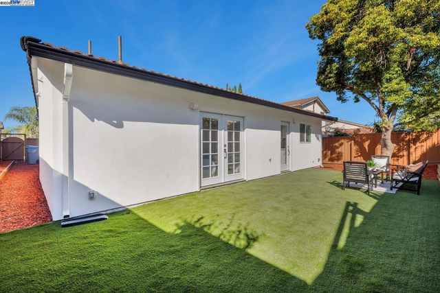 2834 White Acres Dr, San Jose, CA 95148