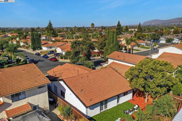 2834 White Acres Dr, San Jose, CA 95148