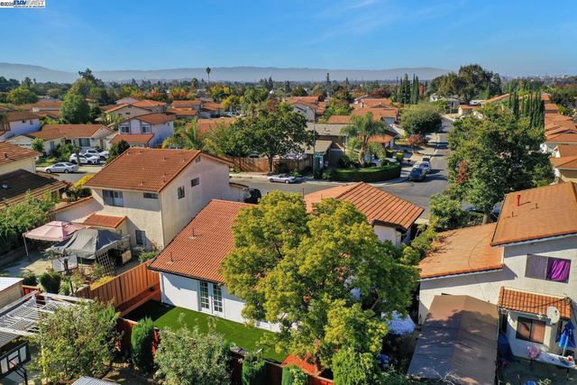 2834 White Acres Dr, San Jose, CA 95148