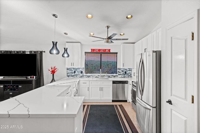 26629 S NOTTINGHAM Court 23, Sun Lakes, AZ 85248