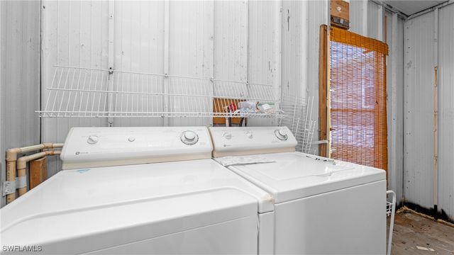 111 Grassy Key LN, Naples, FL 34114