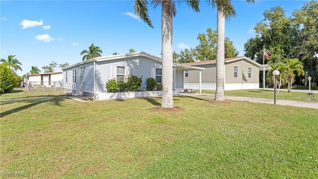 111 Grassy Key LN, Naples, FL 34114