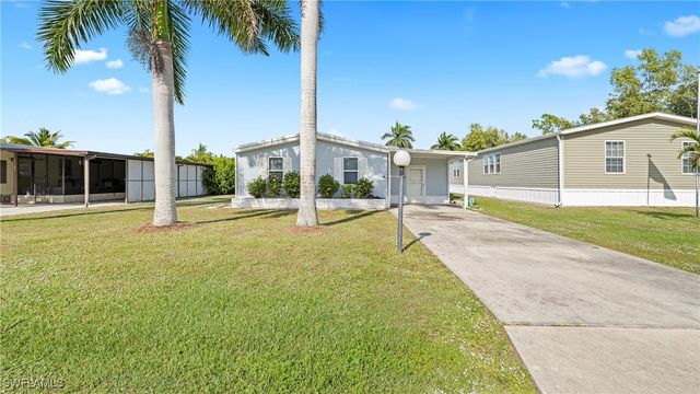 111 Grassy Key LN, Naples, FL 34114