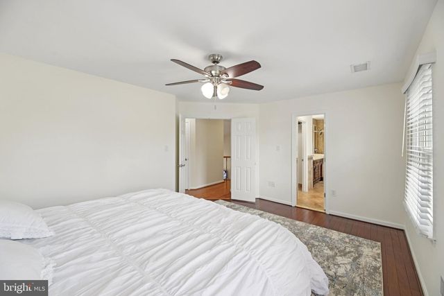 111 CONNEMARA DR, Sterling, VA 20164