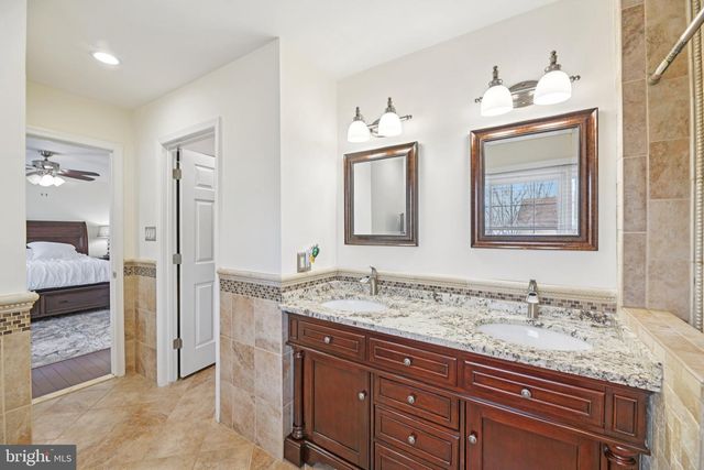 111 CONNEMARA DR, Sterling, VA 20164