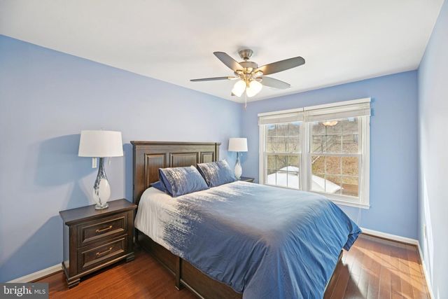 111 CONNEMARA DR, Sterling, VA 20164