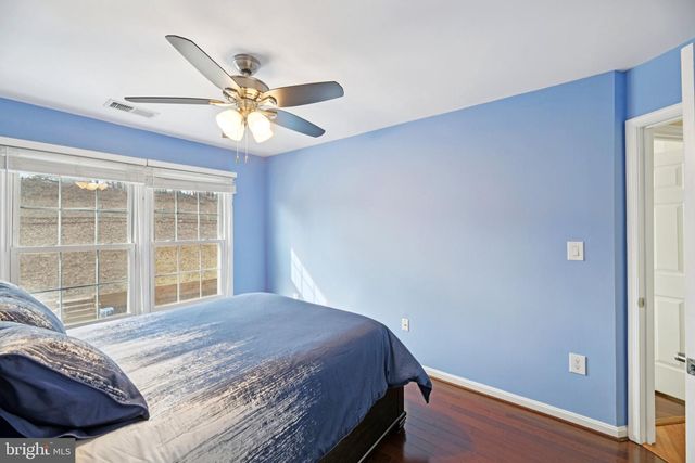 111 CONNEMARA DR, Sterling, VA 20164