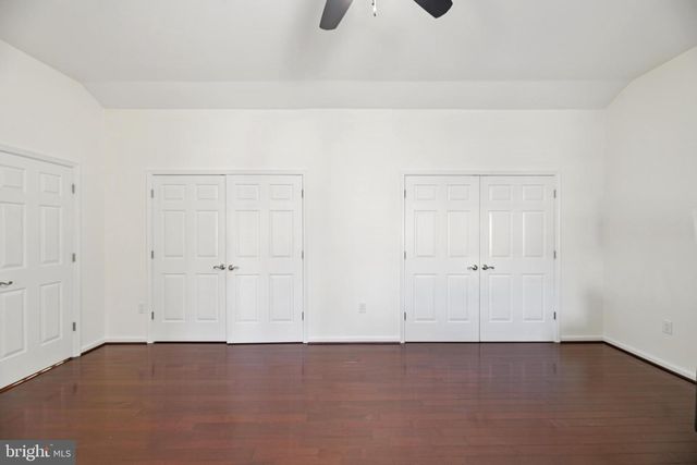 111 CONNEMARA DR, Sterling, VA 20164