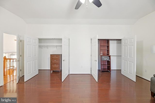 111 CONNEMARA DR, Sterling, VA 20164