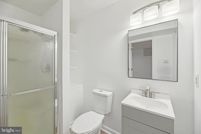 111 CONNEMARA DR, Sterling, VA 20164