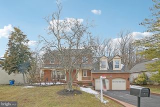 111 CONNEMARA DR, Sterling, VA 20164