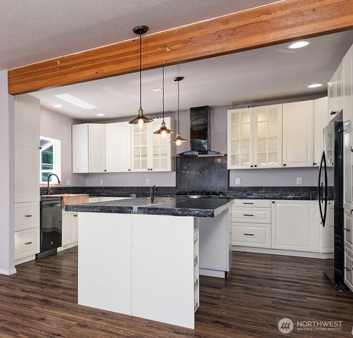 18220 E State Route 3, Allyn, WA 98524