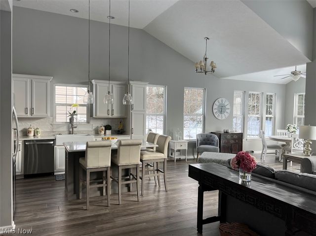 33299 Ambleside Drive, Avon Lake, OH 44012