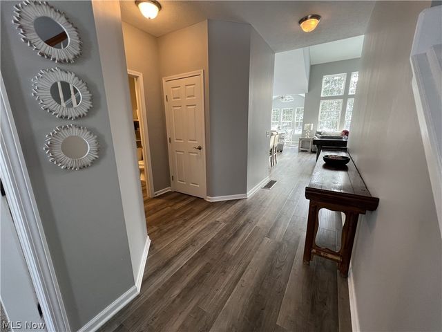 33299 Ambleside Drive, Avon Lake, OH 44012