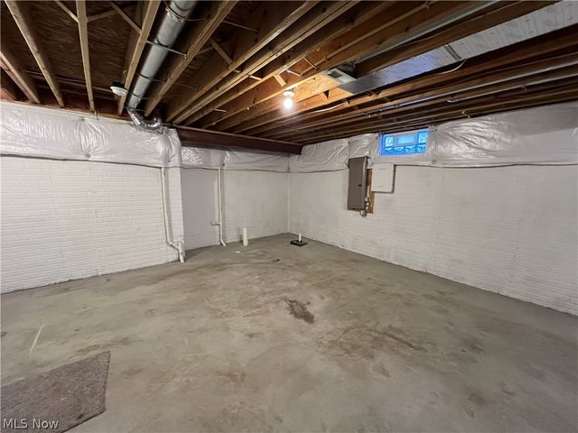 33299 Ambleside Drive, Avon Lake, OH 44012