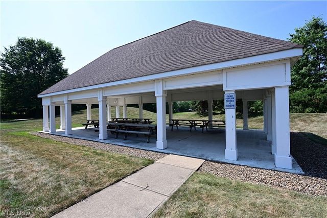 33299 Ambleside Drive, Avon Lake, OH 44012