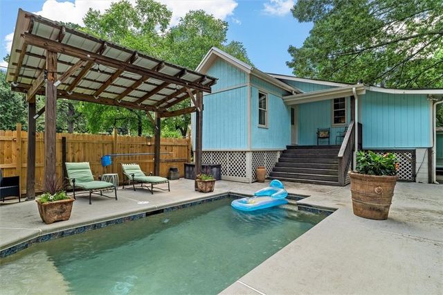 8669 Davis Street, Braselton, GA 30517