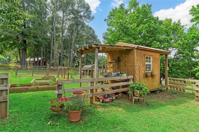 8669 Davis Street, Braselton, GA 30517