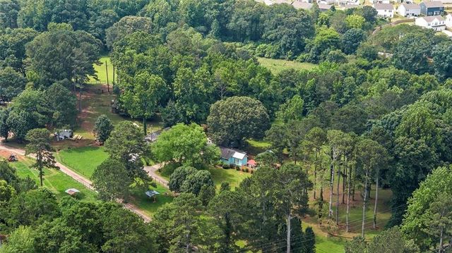 8669 Davis Street, Braselton, GA 30517