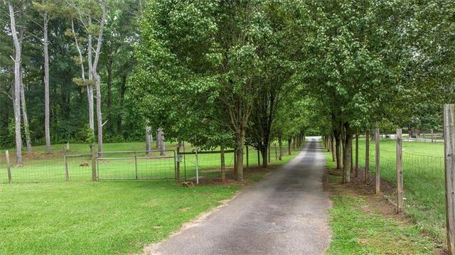 8669 Davis Street, Braselton, GA 30517