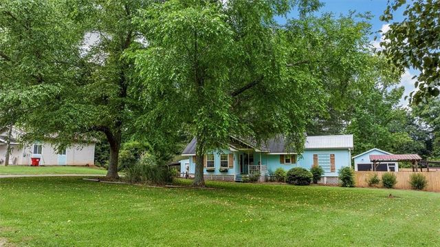8669 Davis Street, Braselton, GA 30517