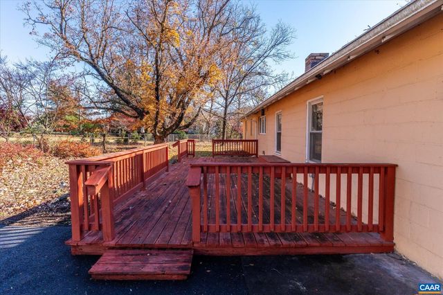 989 & 991 CROZET AVE, Crozet, VA 22932