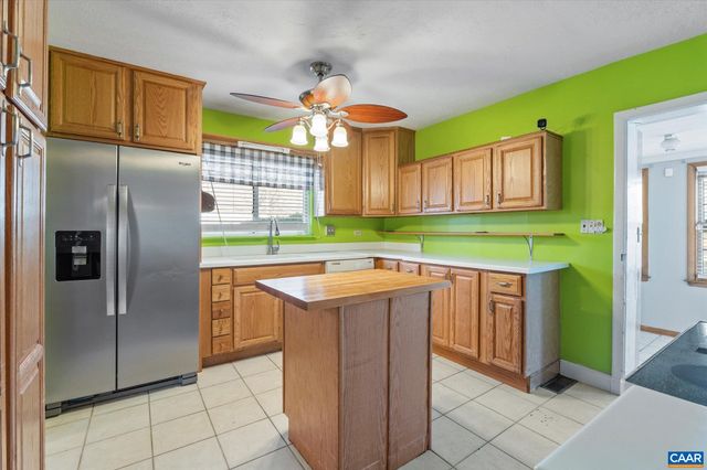 989 & 991 CROZET AVE, Crozet, VA 22932