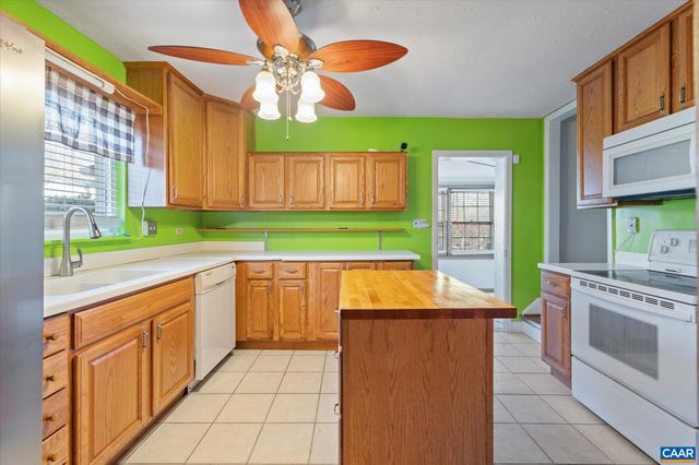 989 & 991 CROZET AVE, Crozet, VA 22932