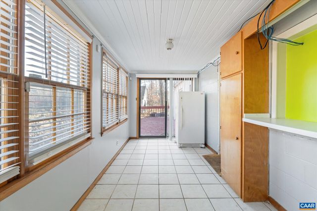 989 & 991 CROZET AVE, Crozet, VA 22932