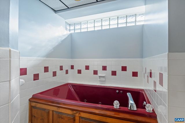 989 & 991 CROZET AVE, Crozet, VA 22932