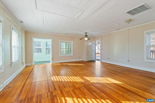 989 & 991 CROZET AVE, Crozet, VA 22932