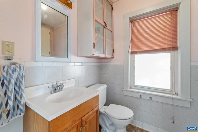 989 & 991 CROZET AVE, Crozet, VA 22932