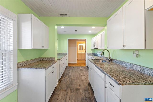 989 & 991 CROZET AVE, Crozet, VA 22932