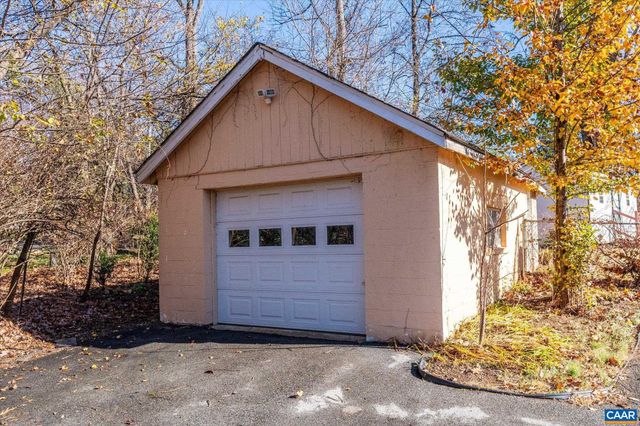 989 & 991 CROZET AVE, Crozet, VA 22932