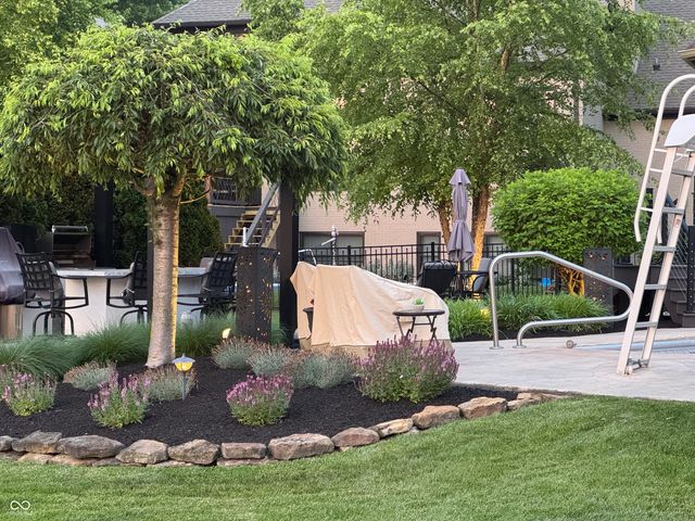 10219 Springstone Road, Fishers, IN 46055