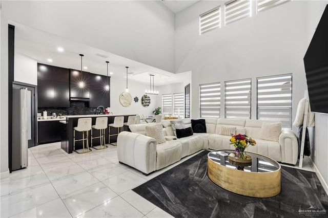 2118 E Clearwater Street, Edinburg, TX 78542