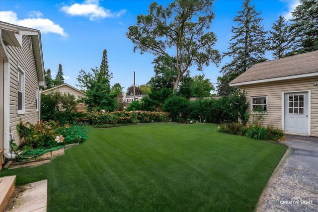1211 James Street, Geneva, IL 60134
