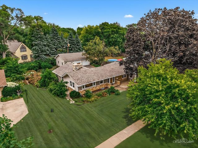1211 James Street, Geneva, IL 60134