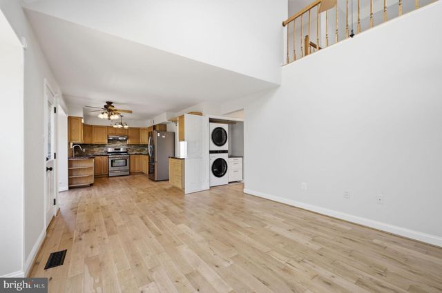 9316 WATERFORD DR, Manassas, VA 20110