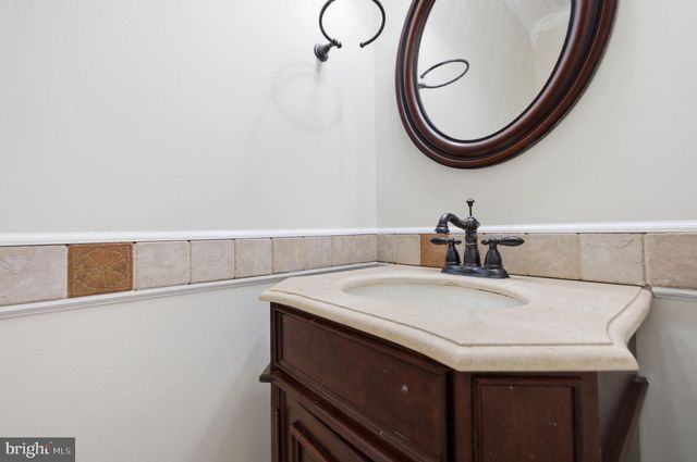 9316 WATERFORD DR, Manassas, VA 20110